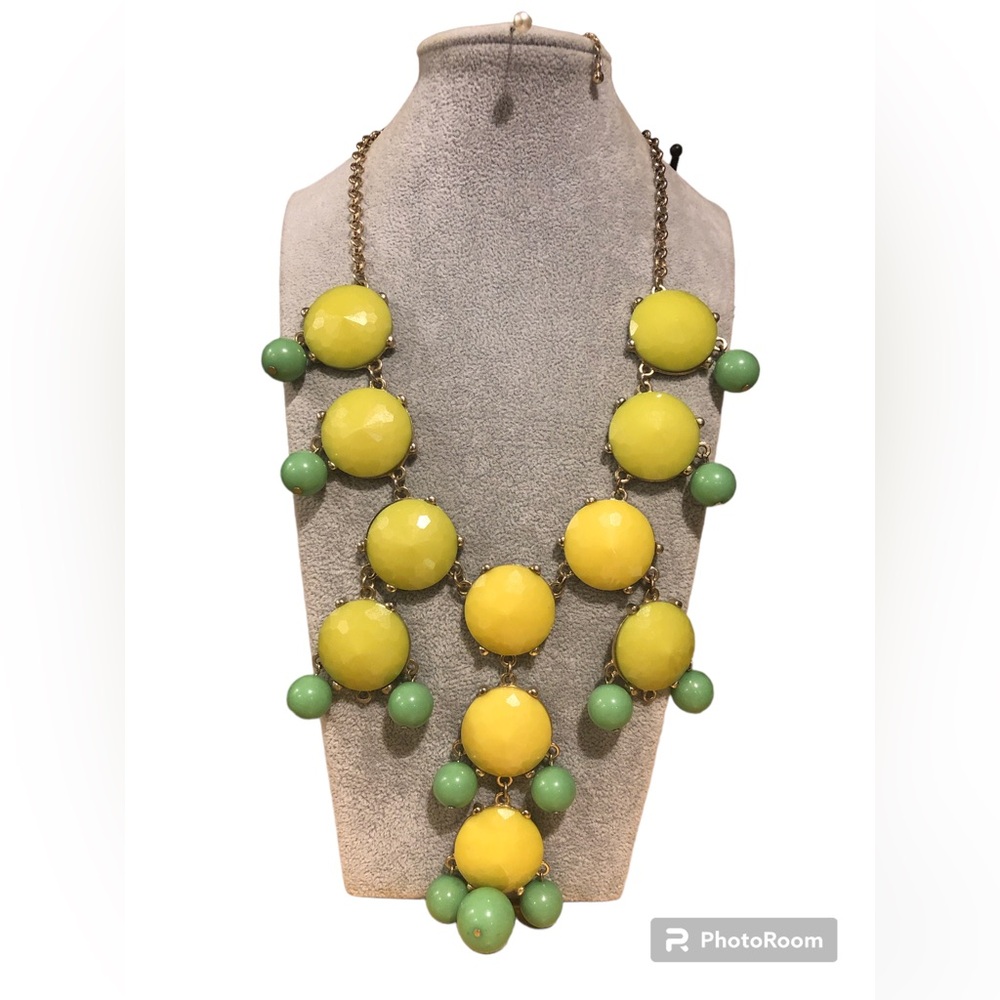 Vintage yellow green necklace on gold tone